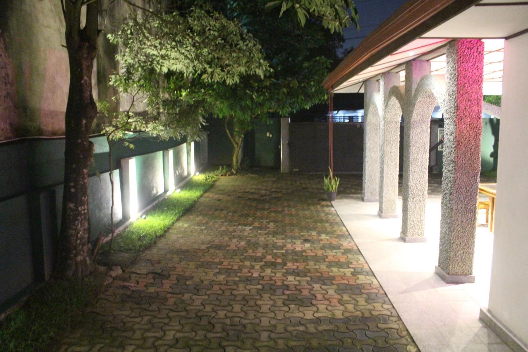 Villaflorence Kadawatha Exteriér fotografie