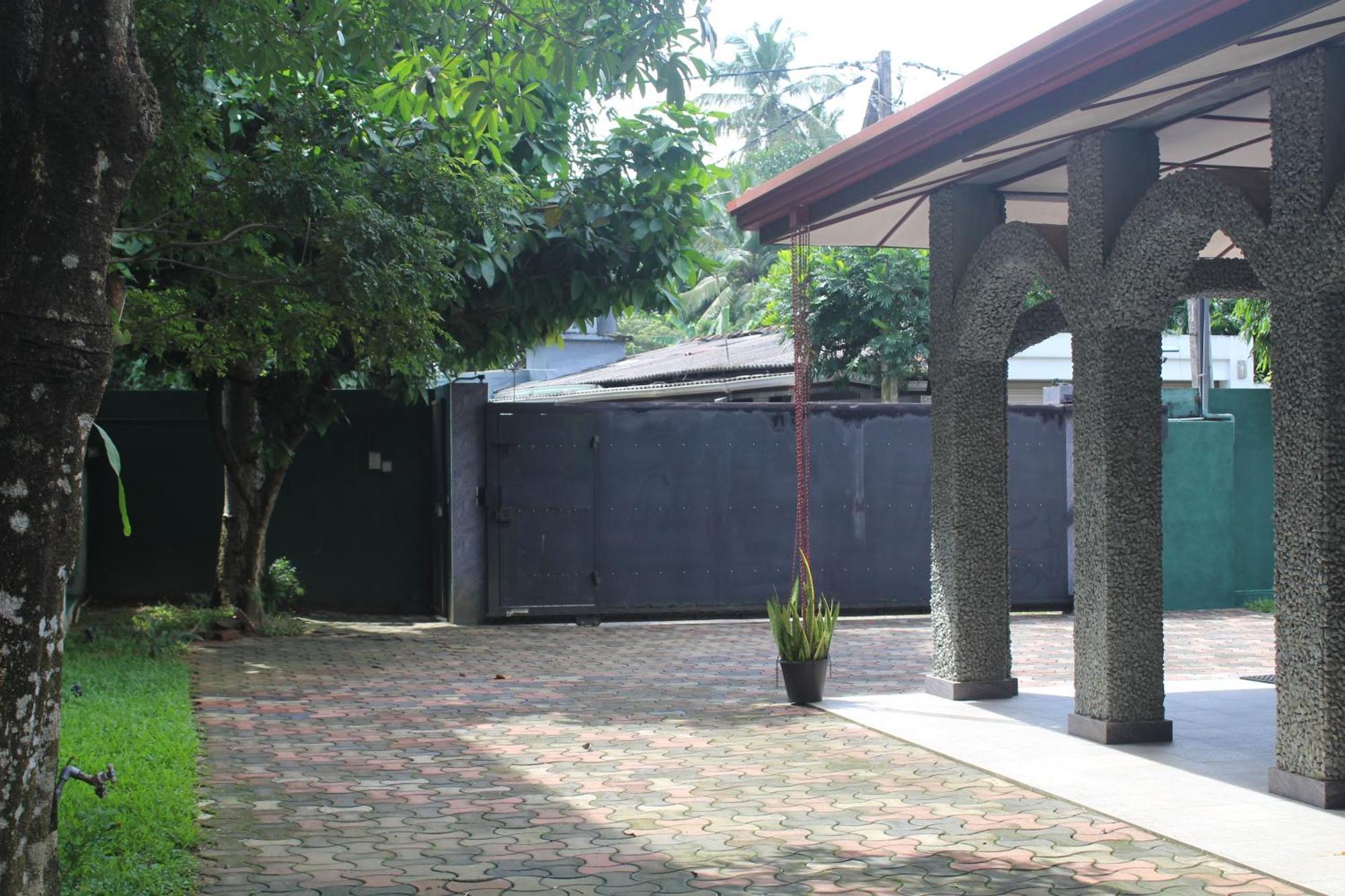 Villaflorence Kadawatha Exteriér fotografie